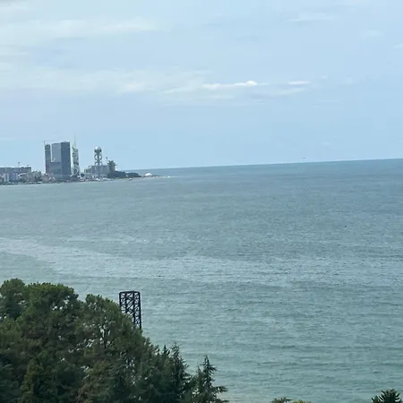 Студия На Двоих С Потрясающим Видом На Море Batum Dış mekan fotoğraf